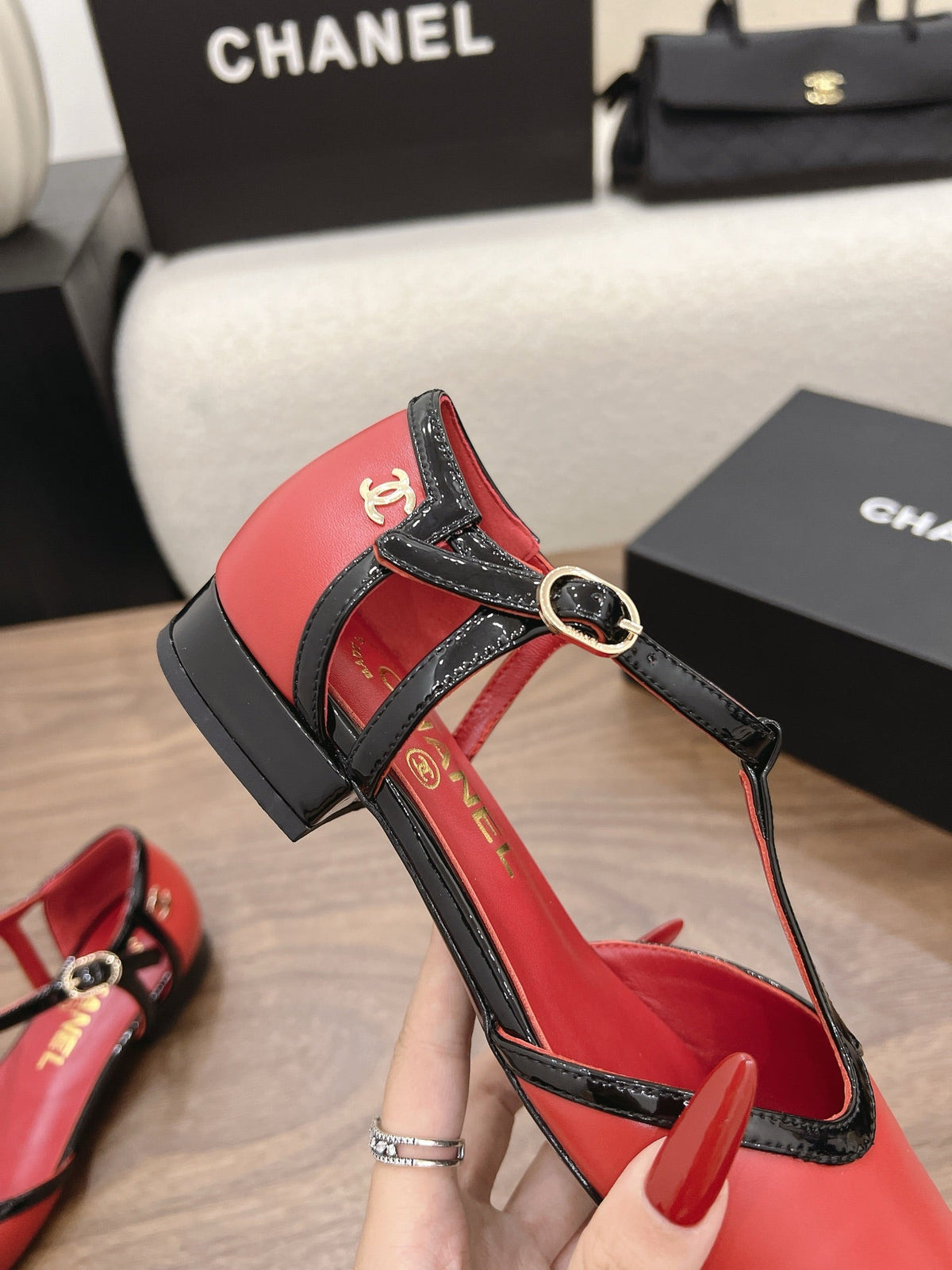 CC 26s Mary Jane Black Red Lambskin Patent Leather 915325