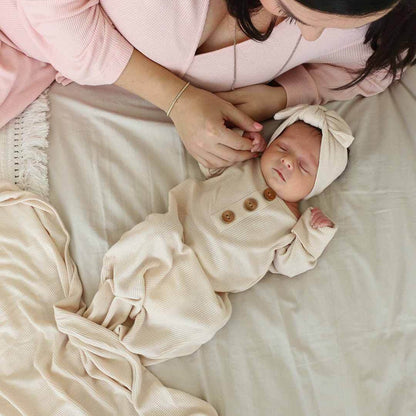 Oatmeal Bamboo Waffle Newborn Baby Knot Gown & Hat Set