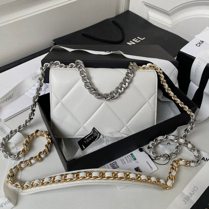 19 WOC 19CM WHITE LAMBSKIN SILVER HARDWARE
